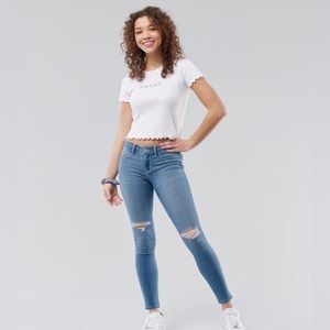Hollister Low Rise Medium Wash Skinny Jeans
